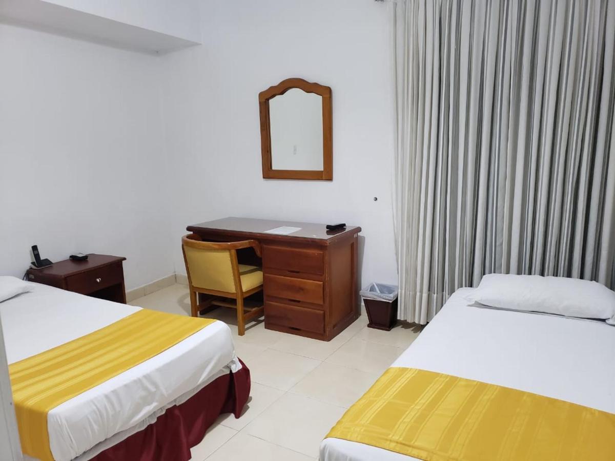 Hotel Laureles 70 Medellín Extérieur photo