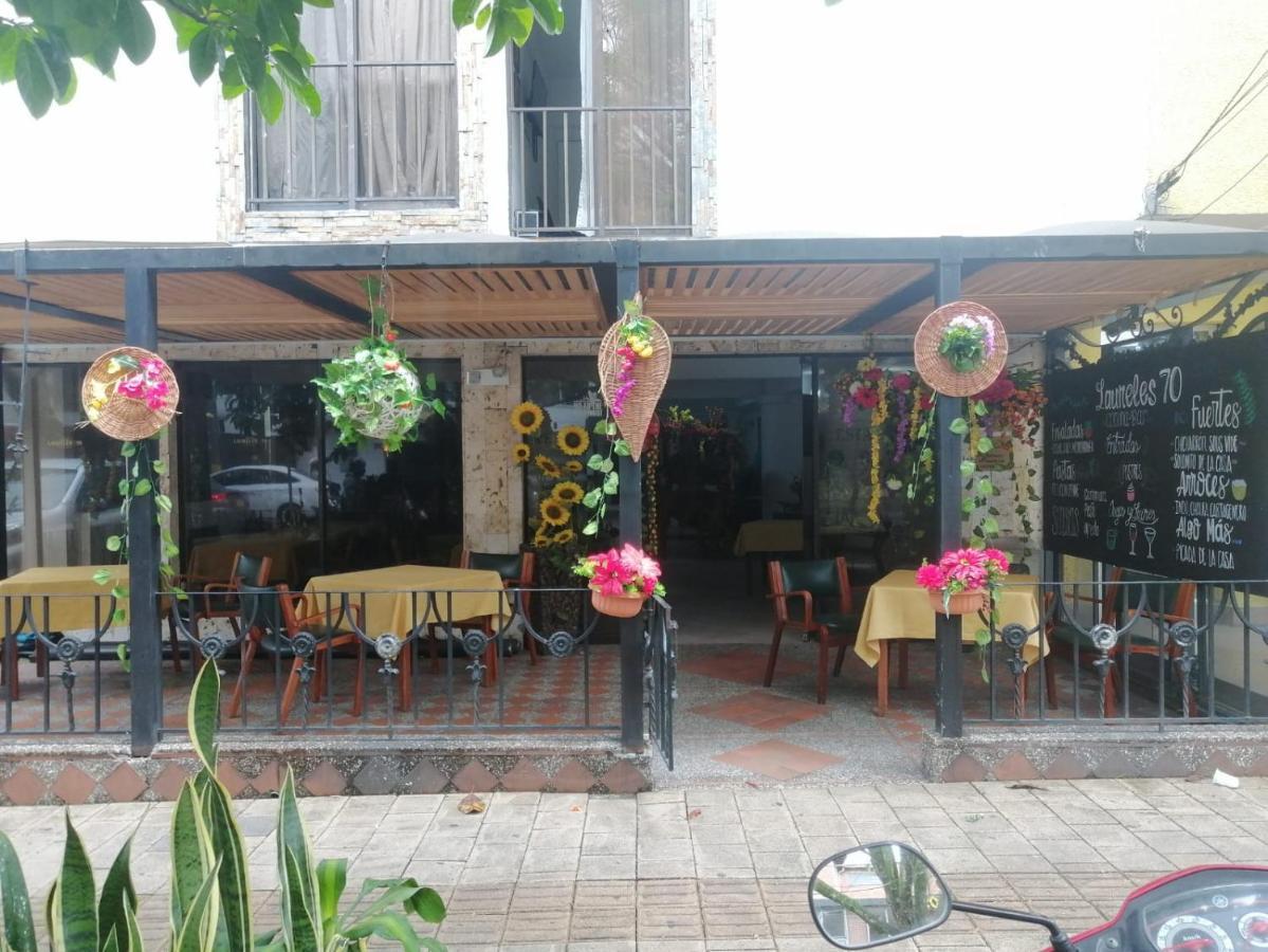 Hotel Laureles 70 Medellín Extérieur photo
