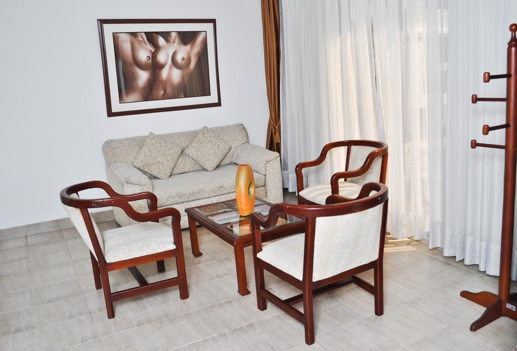 Hotel Laureles 70 Medellín Extérieur photo