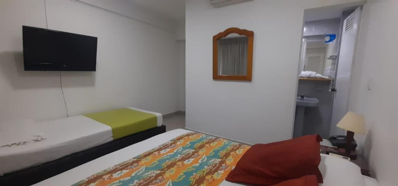 Hotel Laureles 70 Medellín Extérieur photo