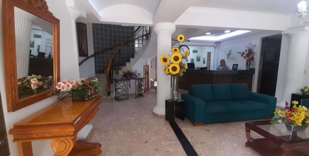 Hotel Laureles 70 Medellín Extérieur photo