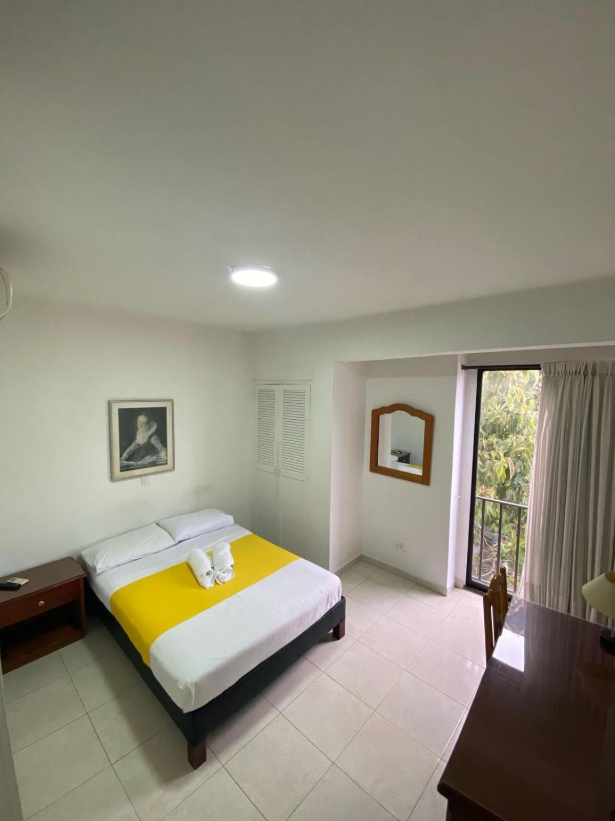 Hotel Laureles 70 Medellín Extérieur photo