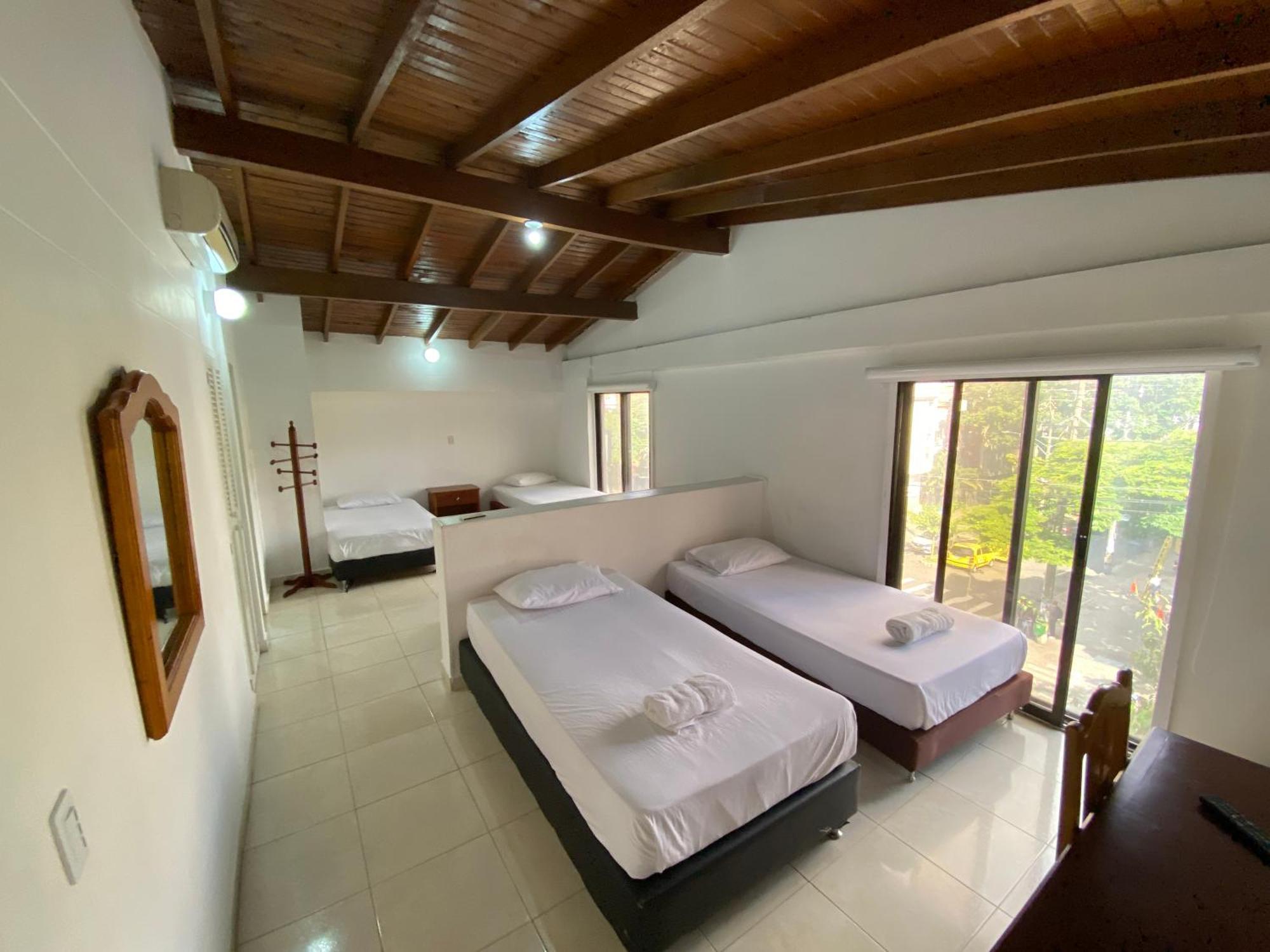 Hotel Laureles 70 Medellín Extérieur photo