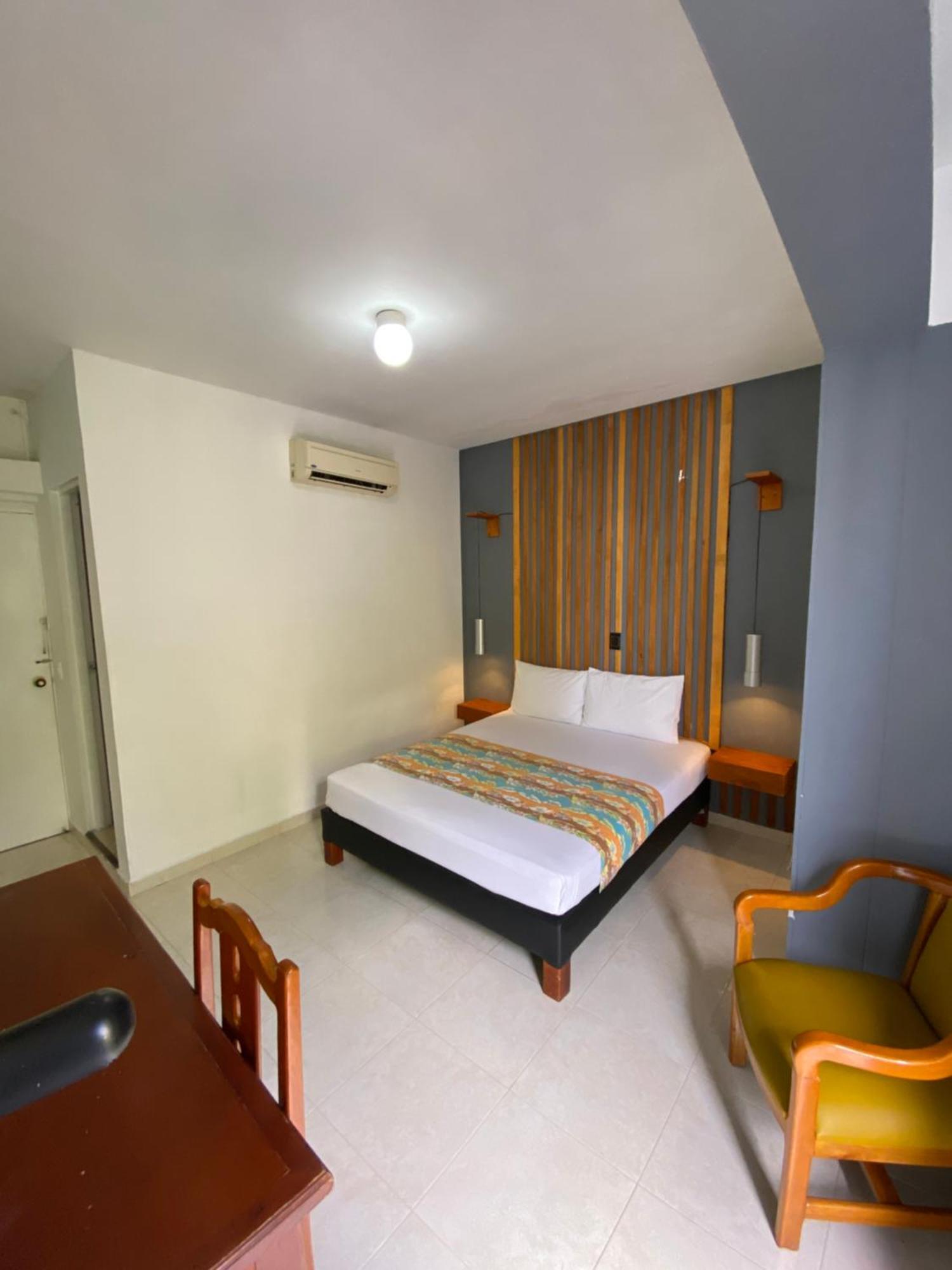Hotel Laureles 70 Medellín Extérieur photo