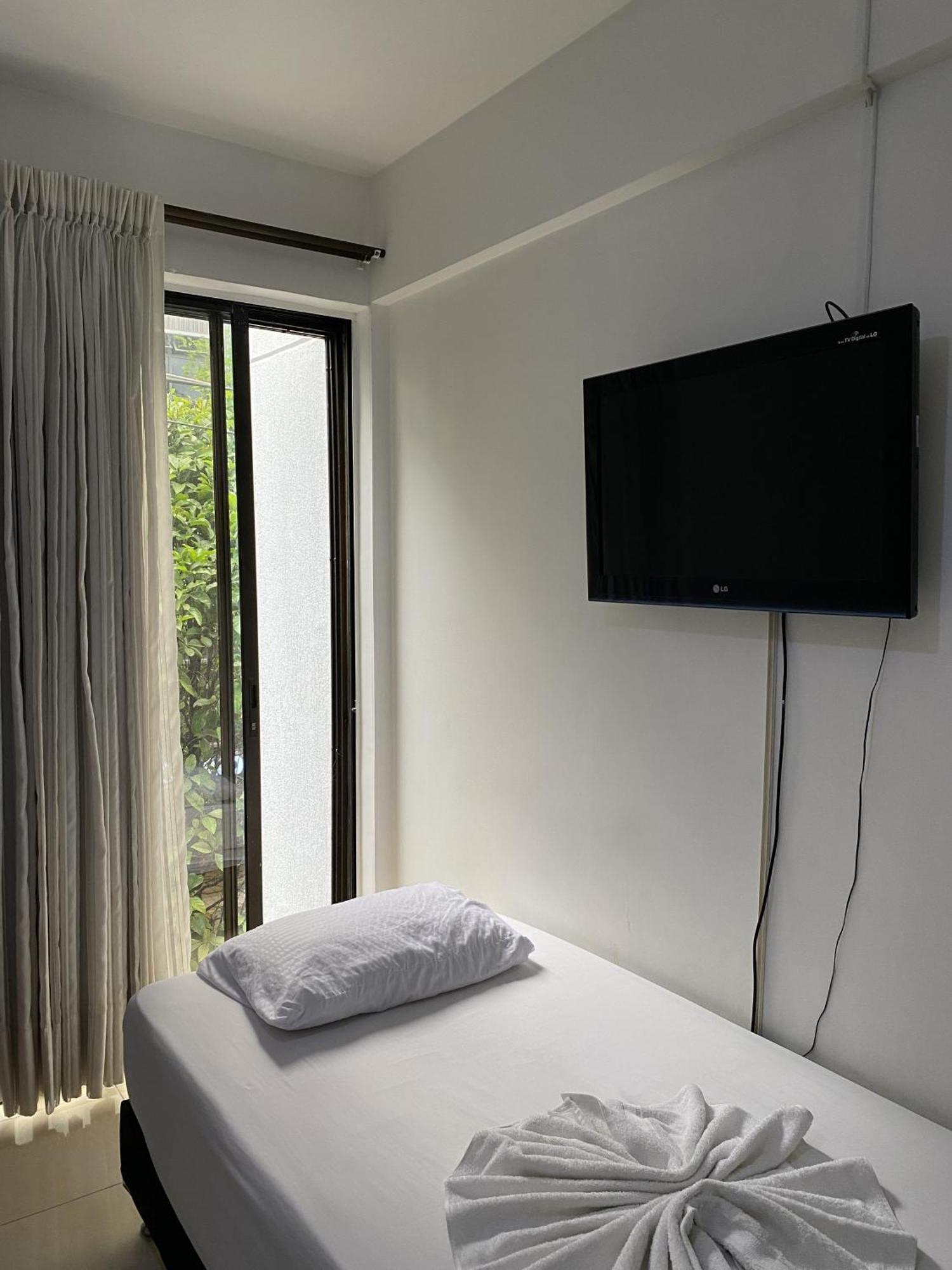 Hotel Laureles 70 Medellín Extérieur photo